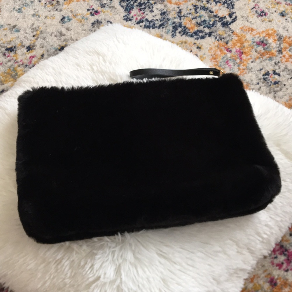 Furry clutch